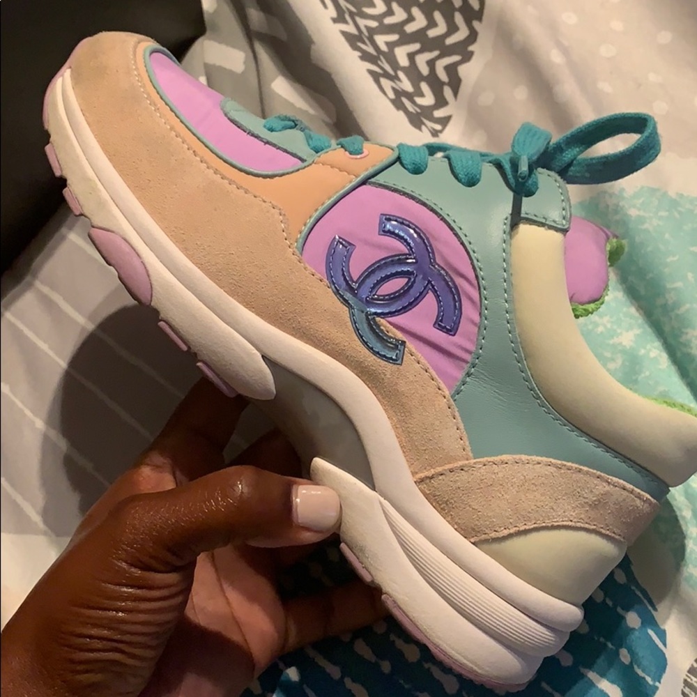 Chanel sneaker